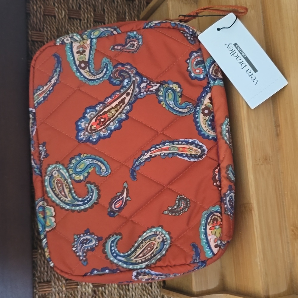 VERA BRADLEY ESSENTIAL ORGANIZER